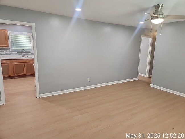 Building Photo - 2348 Clifton Springs Manor