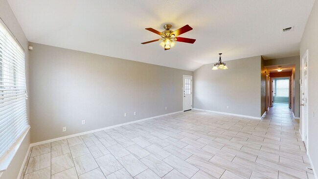 Building Photo - AMAZING DUPLEX FOR RENT CLOSE TO FORT HOOD!