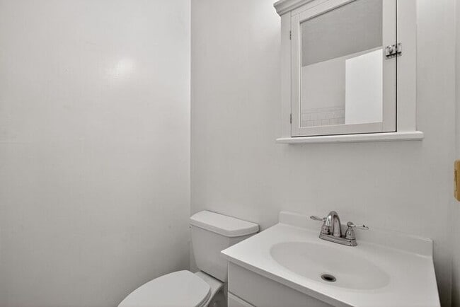 Building Photo - 46091 Maria Way