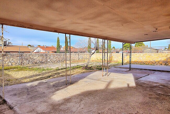 Building Photo - 11473 Jim Ferriell Dr