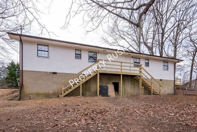 Building Photo - 340 Alpine Dr