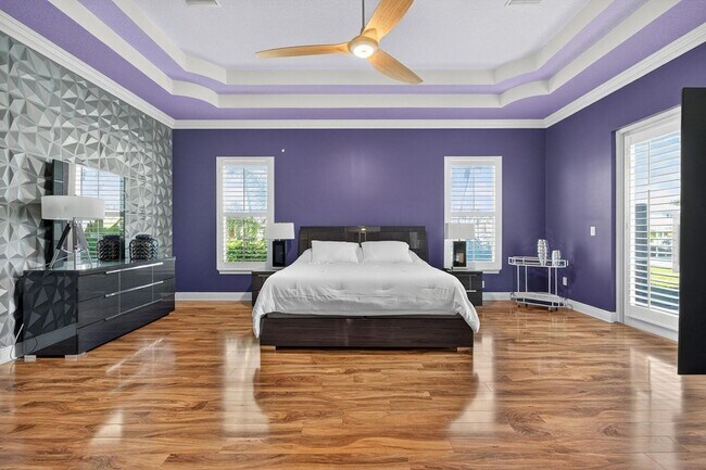 Building Photo - 8551 SE Driftwood St