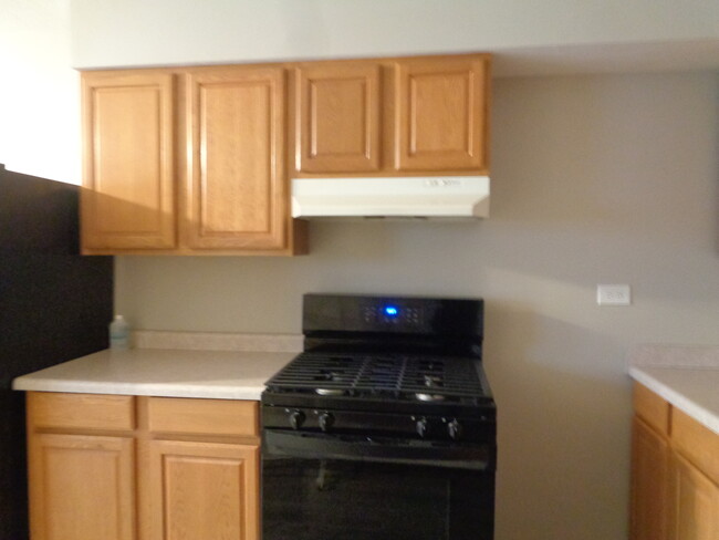 Building Photo - 9437 86th Ct