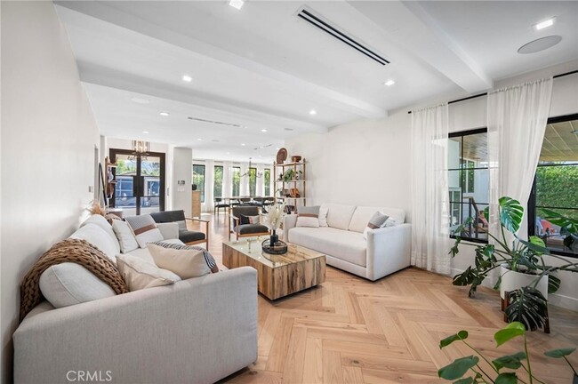 Building Photo - 7911 Hillrose St