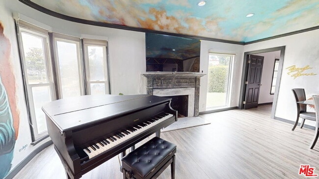Building Photo - 3453 Floresta Ave