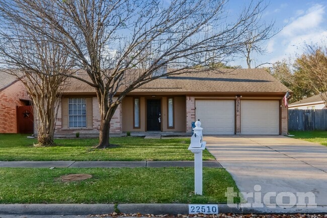 Building Photo - 22510 Braken Carter Ln