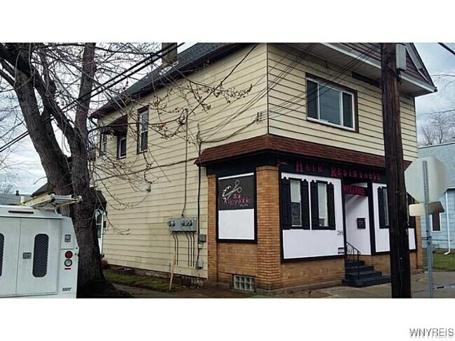 Primary Photo - 288 Parker St