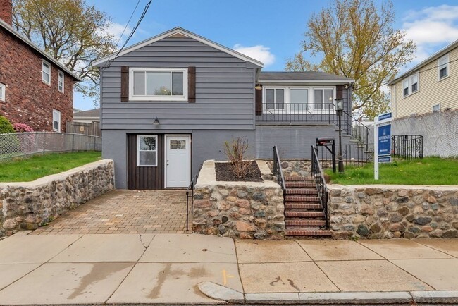 Primary Photo - 61 Montmorenci Ave