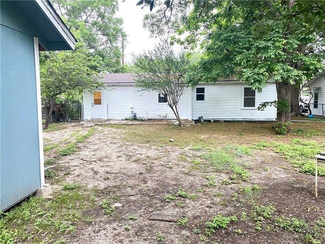 Building Photo - 6211 Club Terrace