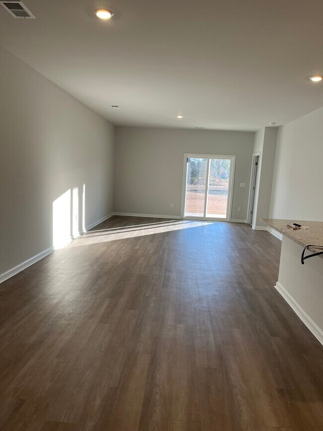 Building Photo - 536 Appaloosa Way