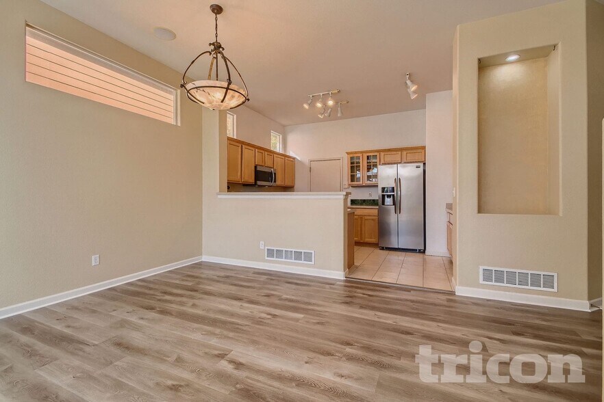 Building Photo - 5971 S Zeno Ct