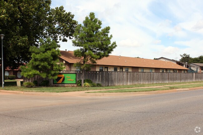Primary Photo - 7 Pines Village