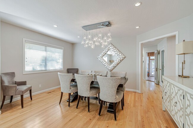 Building Photo - Executive Almaden Valley Home