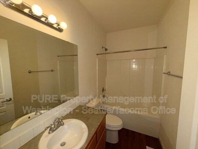 Building Photo - 1510 Cottonwood Ave