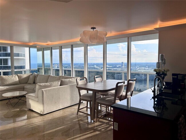 Primary Photo - 1830 S Ocean Dr