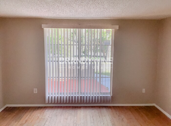 Building Photo - 7755 Tanglewood Dr