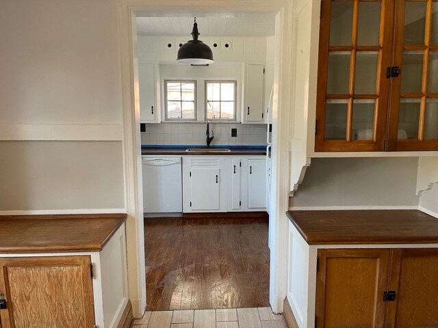 Building Photo - 6301 Alexander Dr