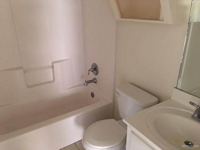 Building Photo - 413 Rockport St