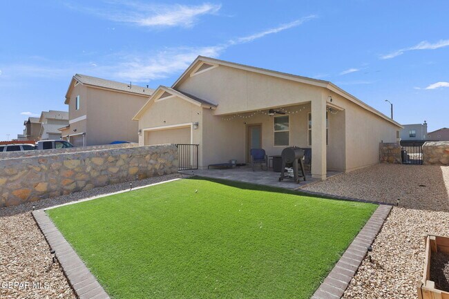 Building Photo - 14439 Eastbrook Dr