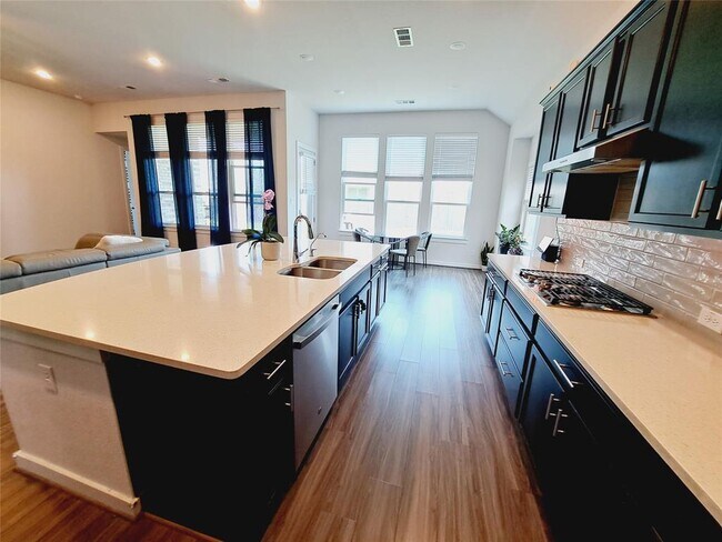 Building Photo - 4315 Hood Park Dr
