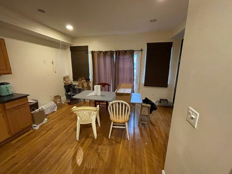 Building Photo - 12 Sewall St