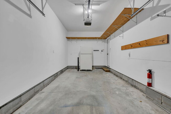 Building Photo - 2019 Soundings Cres Ct