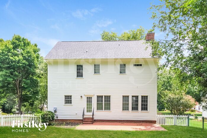 Building Photo - 6845 Greenbrook Dr