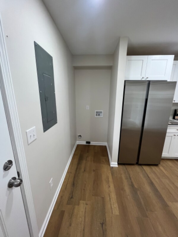 Building Photo - 437 N Main St