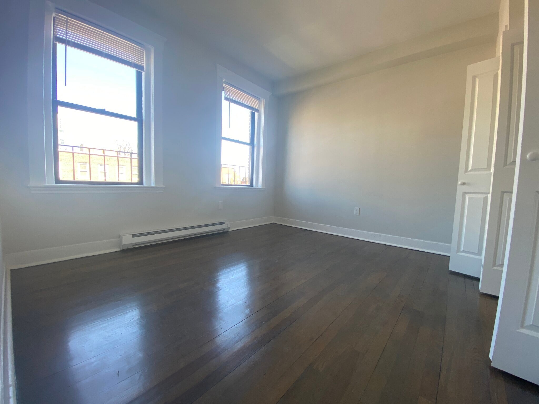 Building Photo - 125 Park Dr