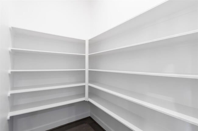 Building Photo - 1509 Elgin St