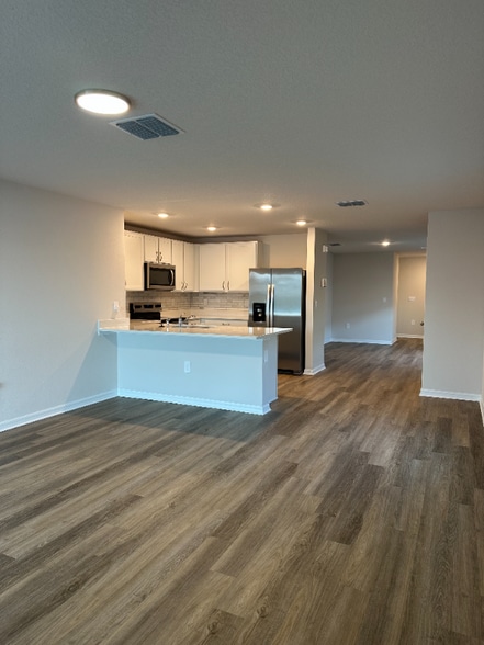 Building Photo - 12039 Lansing Gln