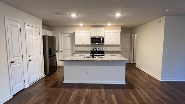 Building Photo - 3305 Serenity Dr NE