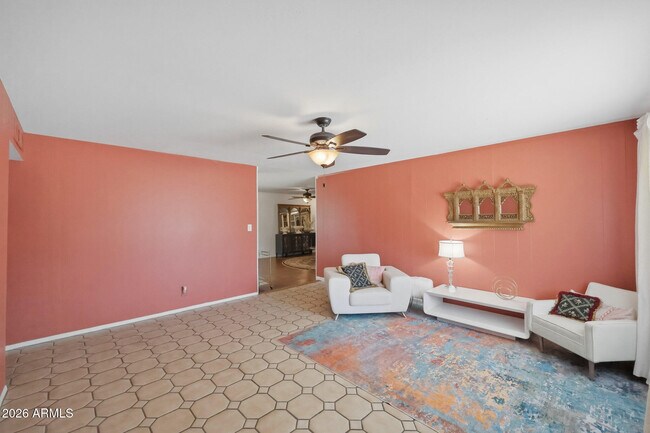Building Photo - 2302 W Berridge Ln