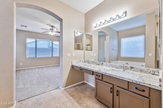 Building Photo - 3075 W Yellow Peak Dr