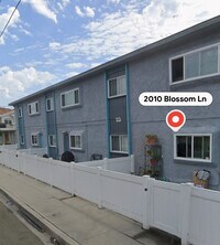 Building Photo - 2010 Blossom Ln