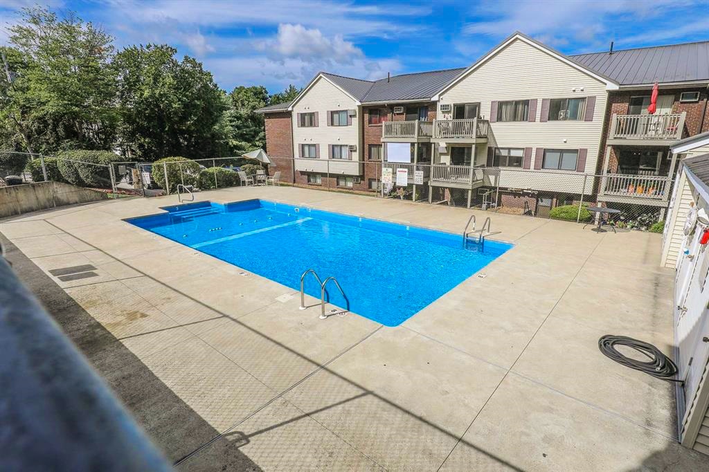 Building Photo - 31 Andrew St