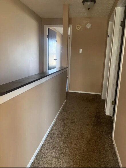 Building Photo - 8551 Castlemill Cir