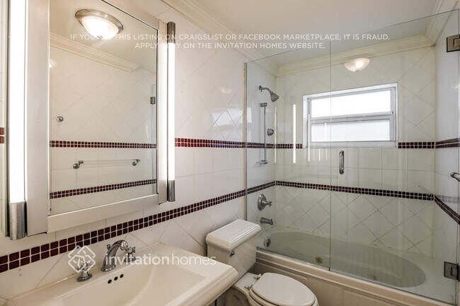 Building Photo - 830 N 10th Ave