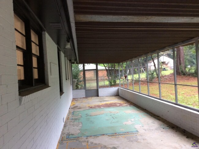 Building Photo - 6422 Gibson Rd