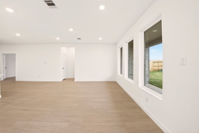 Building Photo - 16314 Texas Flatland Wy