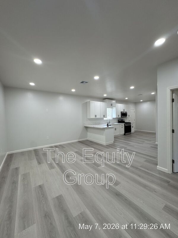Building Photo - 30566 Ivy Rd
