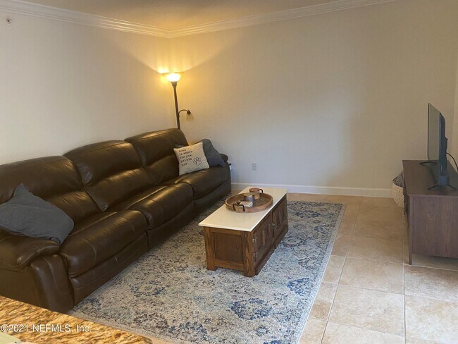 Building Photo - 108 Laguna Villa Blvd