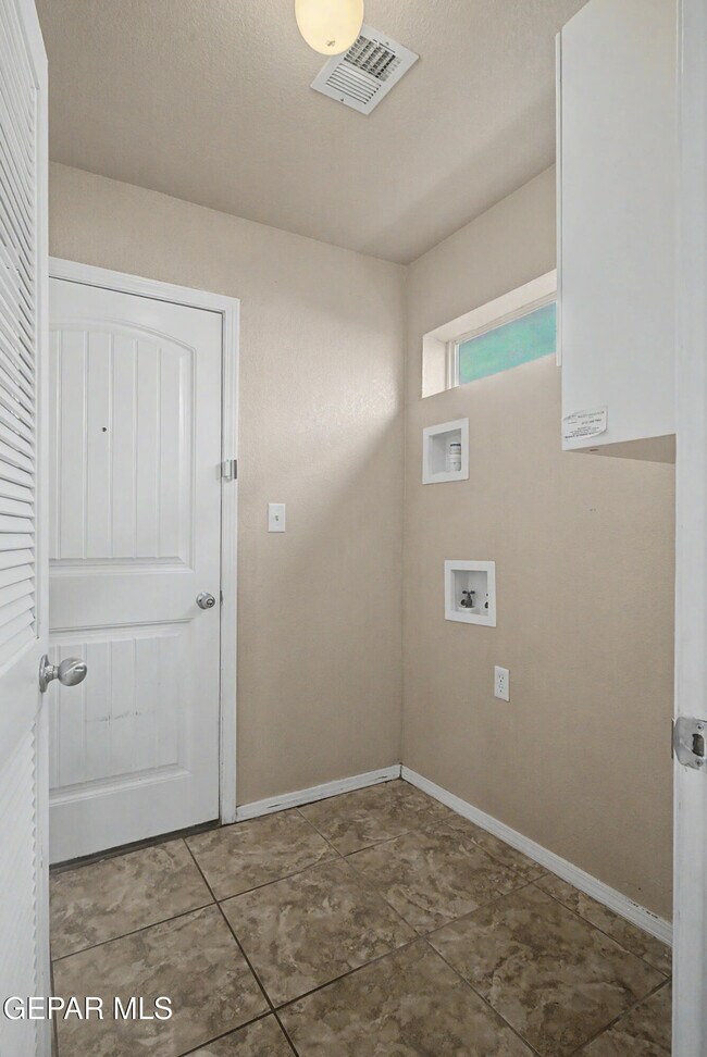 Building Photo - 12741 Tierra Monje Ln