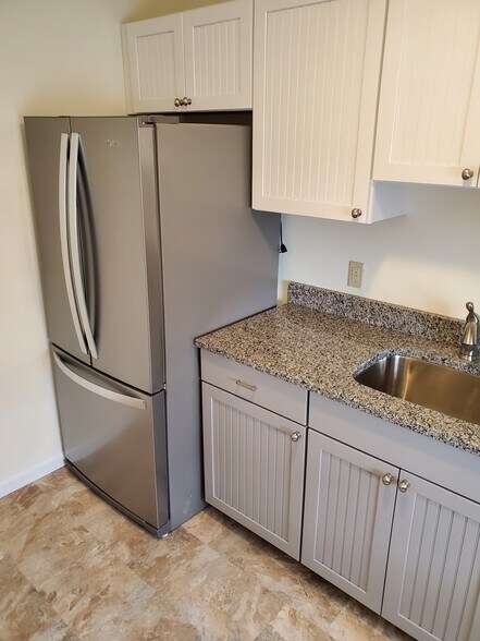 Building Photo - 95 Fairview Dr