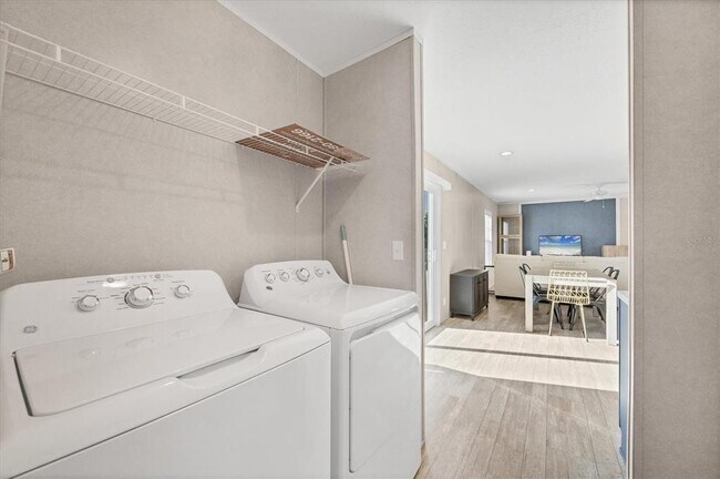 Building Photo - 3230 Smith St