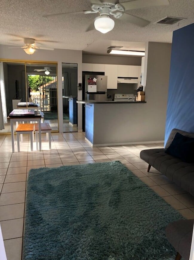 Building Photo - KIHEI VILLAGE UPPER LEVEL CONDO