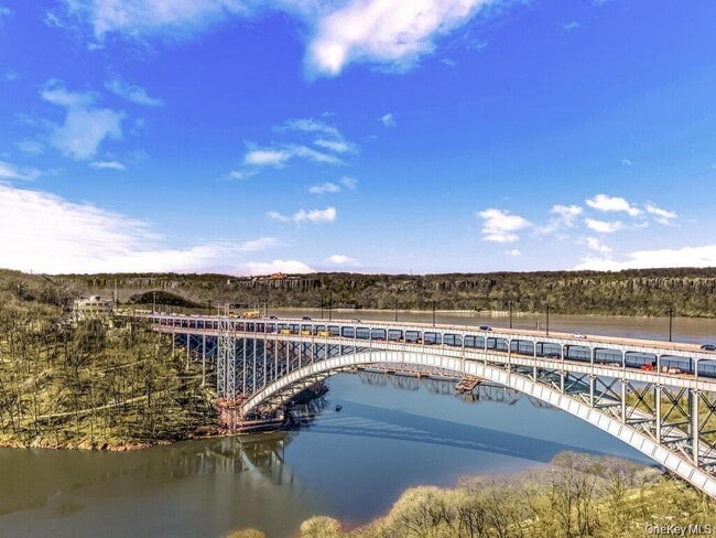 Building Photo - 2287 Johnson Ave