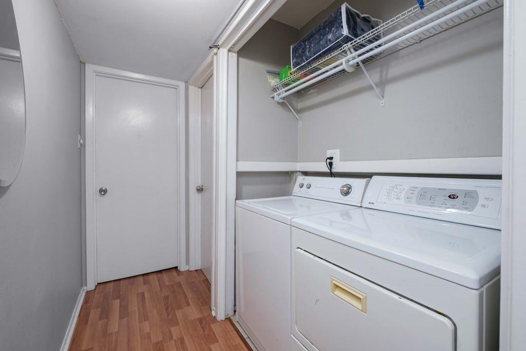 Building Photo - 610 W 35th St
