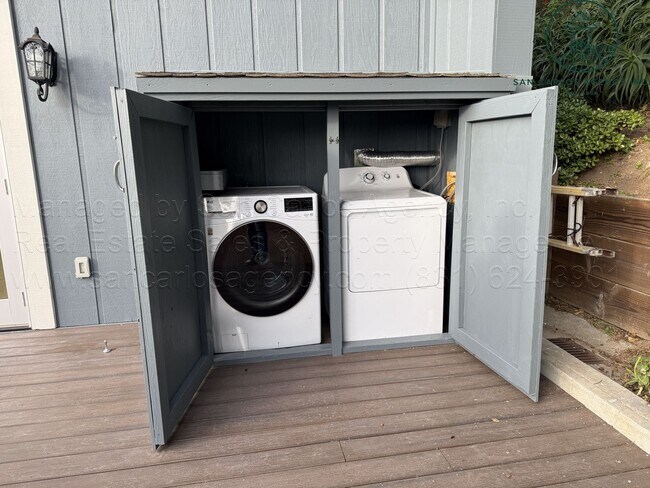 Building Photo - Two Bedroom Carmel Highlands Enclave with Ocean Views