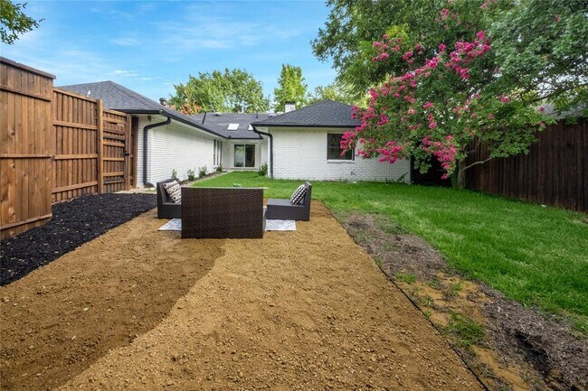 Building Photo - 6226 La Cosa Dr